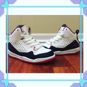 Girls Jordan Flights